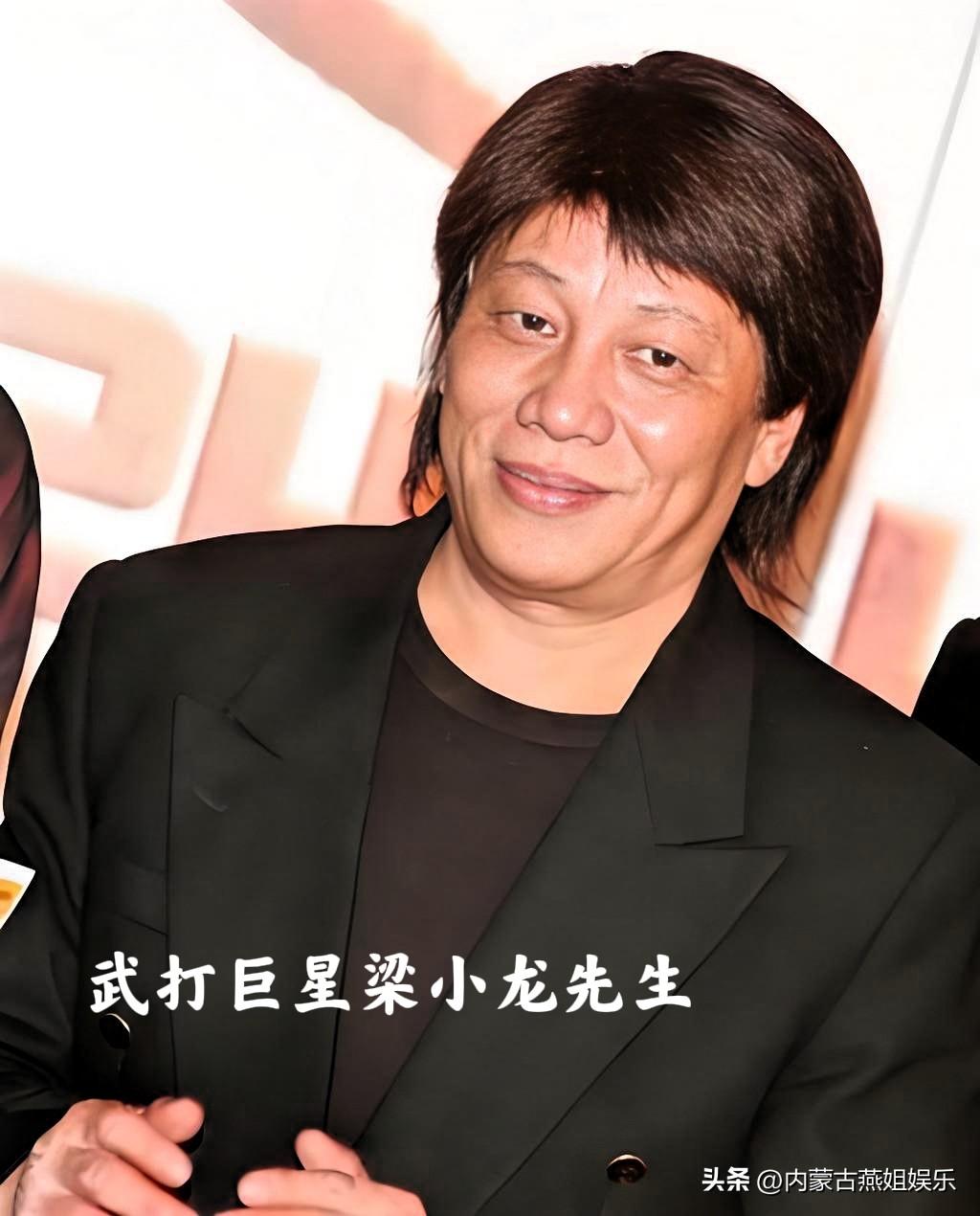 梁小龙走了快三个月，骨灰还没入土为安，这事儿听着就让人心里堵得慌。

我刷到那条