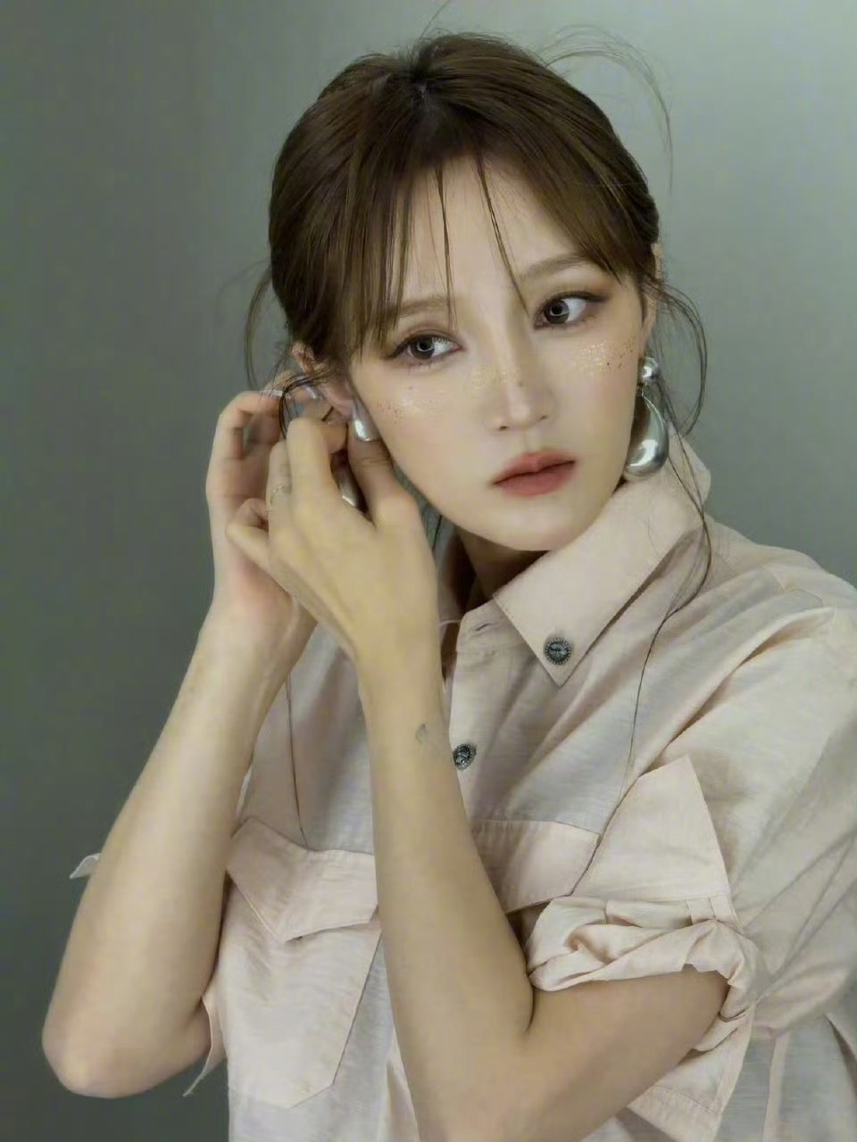 曾沛慈徐梦洁王霏霏孟佳宝莲这组配置也太绝了，全员实力在线光是想想就超期待舞台！坐