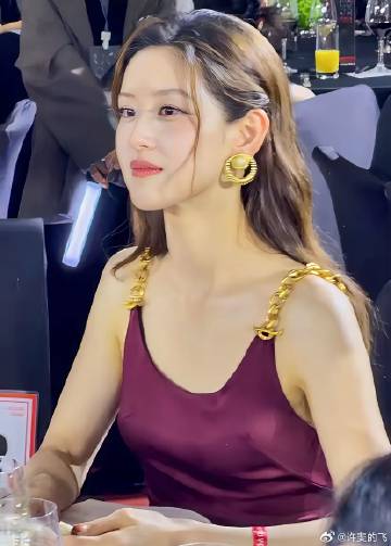 刘强东的媳妇儿，这颜值算什么水平？<span class="url-i...