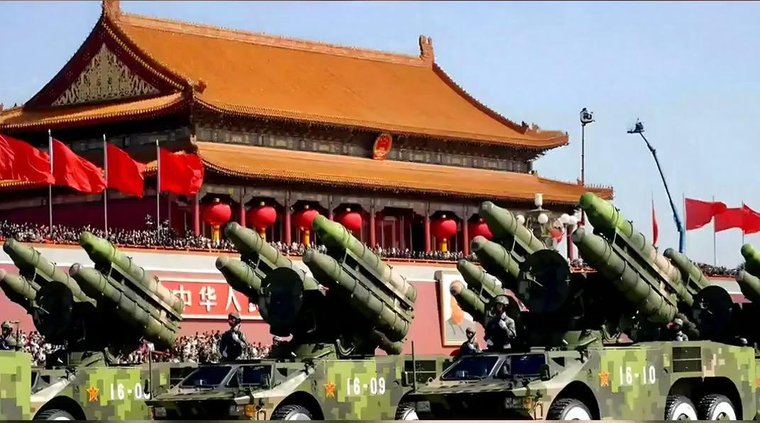 有的时候，还真需要秀一下肌肉，你看俄罗斯一向就是强硬至上先发制人，吓得一众小国乃
