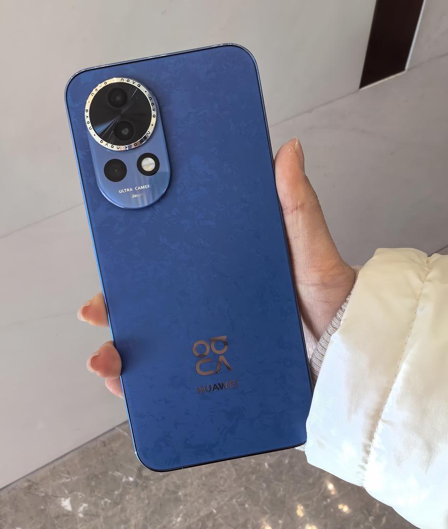 小伙伴刚入手了华为nova 12，我也上手体验一番！要知道这款手机不仅价格亲民，