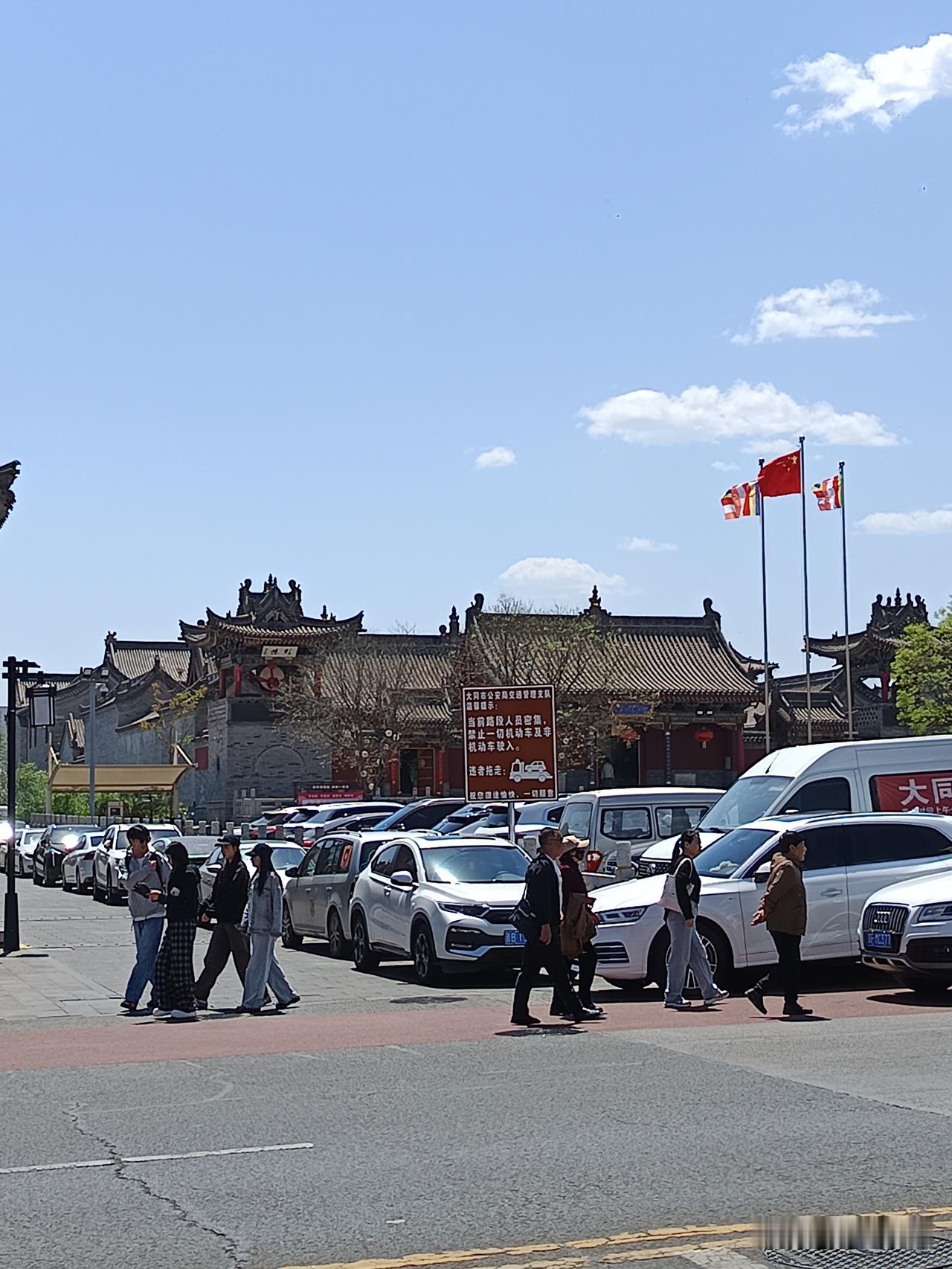 统一台湾在路上了！

台湾人心倚靠美国，郑丽文也一样。他们都是不想依靠中国，认为
