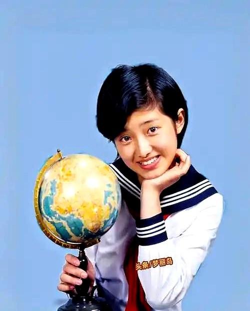 21岁巅峰退圈，山口百惠这操作放现在不敢想！

13岁出道，15岁拍《伊豆的舞女