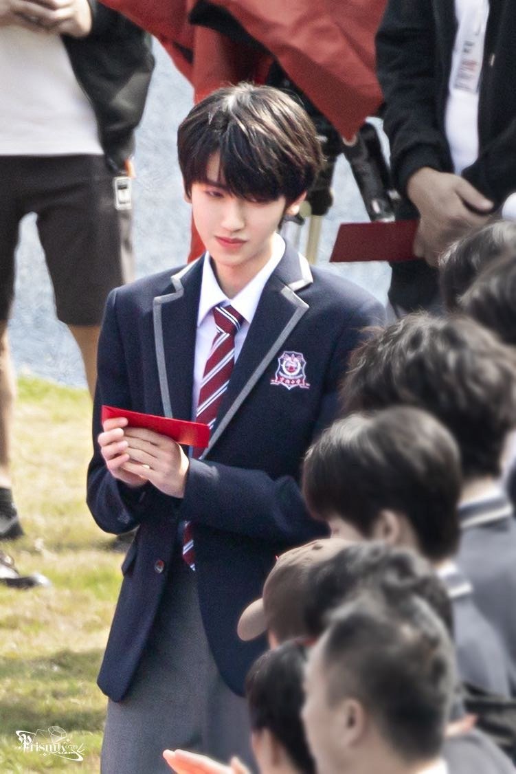 我们的少年时代2TF四代《我们的少年时代2》开机图🈶张桂源 张函瑞 王橹杰 左