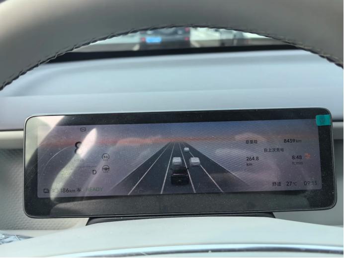 不知道ota了还是天气原因，最近的续航比以前高了，动态续航几乎跟标准续航打个八点