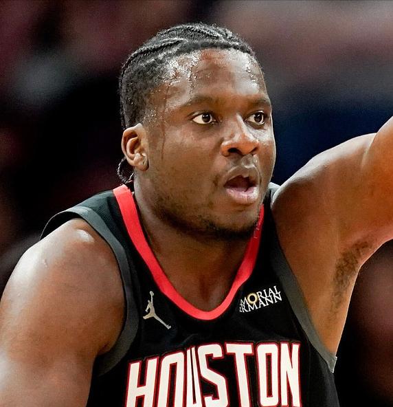 笑死！卡佩拉“诉苦”：

“对于艾顿的言论，我很惊讶，不知道为何自己总是出现在他