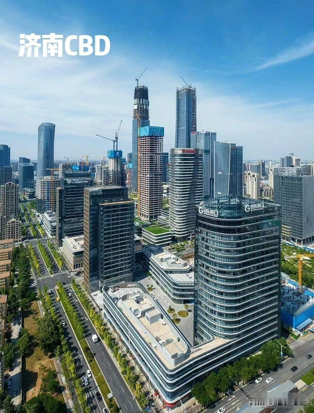 如今，济南已然成为山东城市建设的翘楚。自东部新城CBD拔地而起，最能展现山东建设