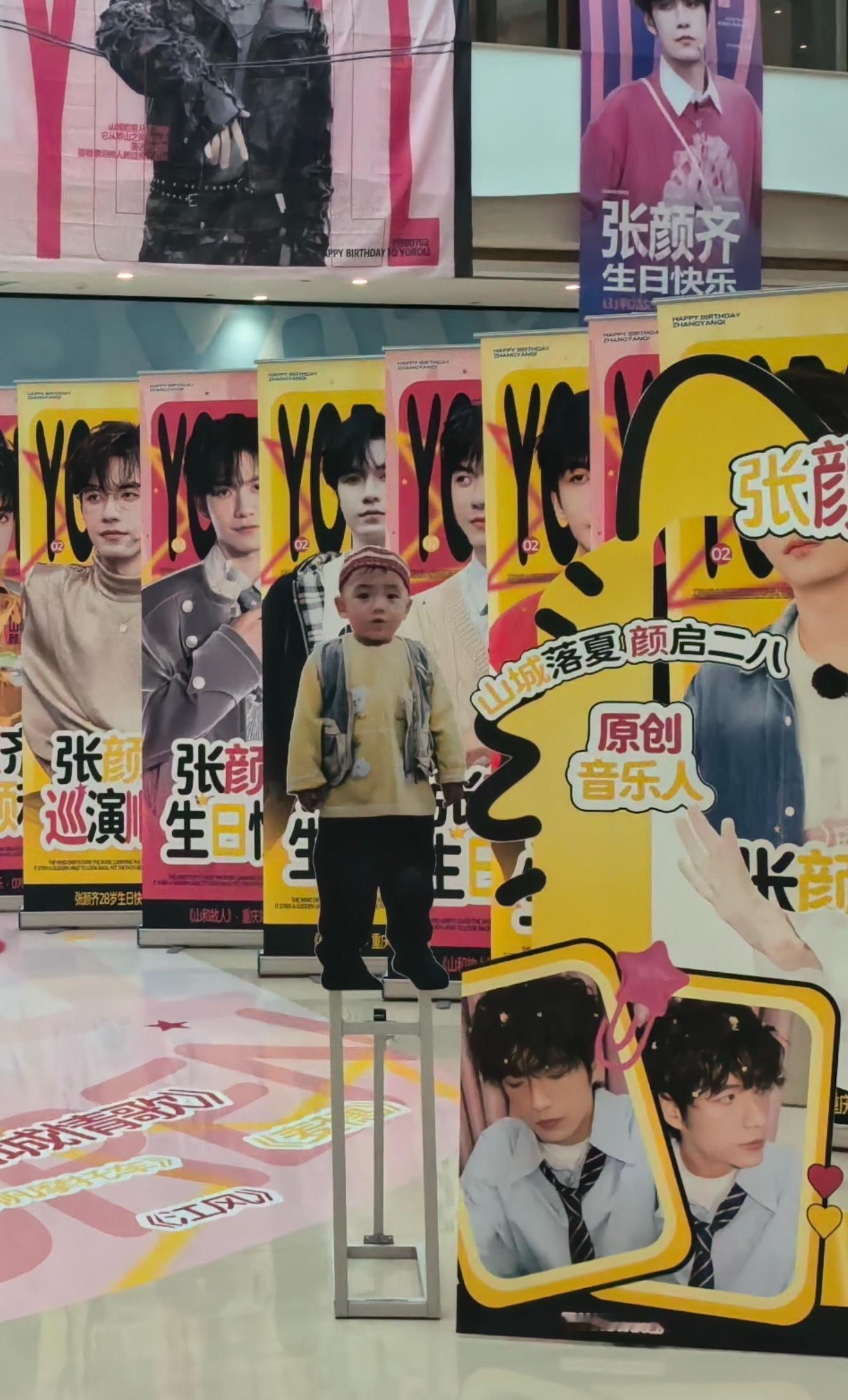 我靠我笑崩溃了。。。 