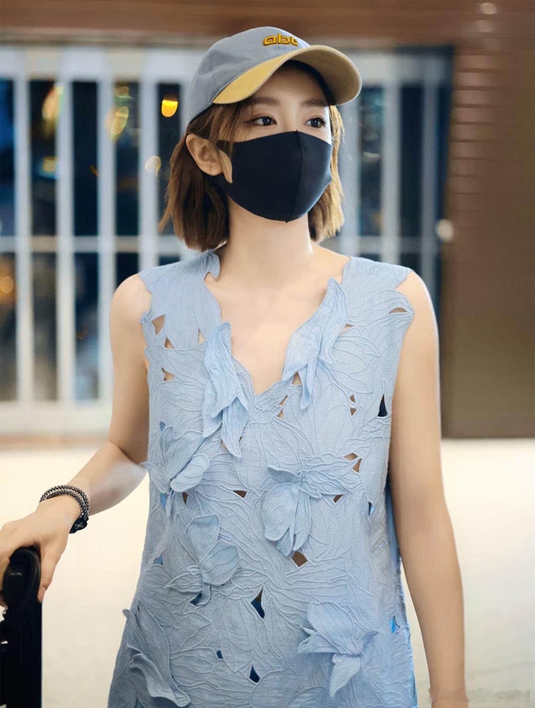 向野的我们全女综艺《向野的我们》全女综艺，从南向北穿越新疆，倪妮、李宇春、辛芷蕾