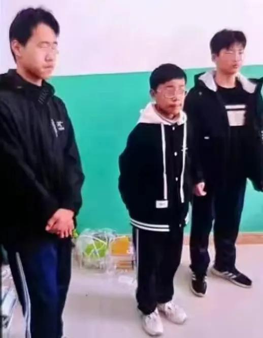 有律师愿为邯郸杀害同学的三名初中生出庭辩护，无可厚非！
近日，在网络上看到，有人
