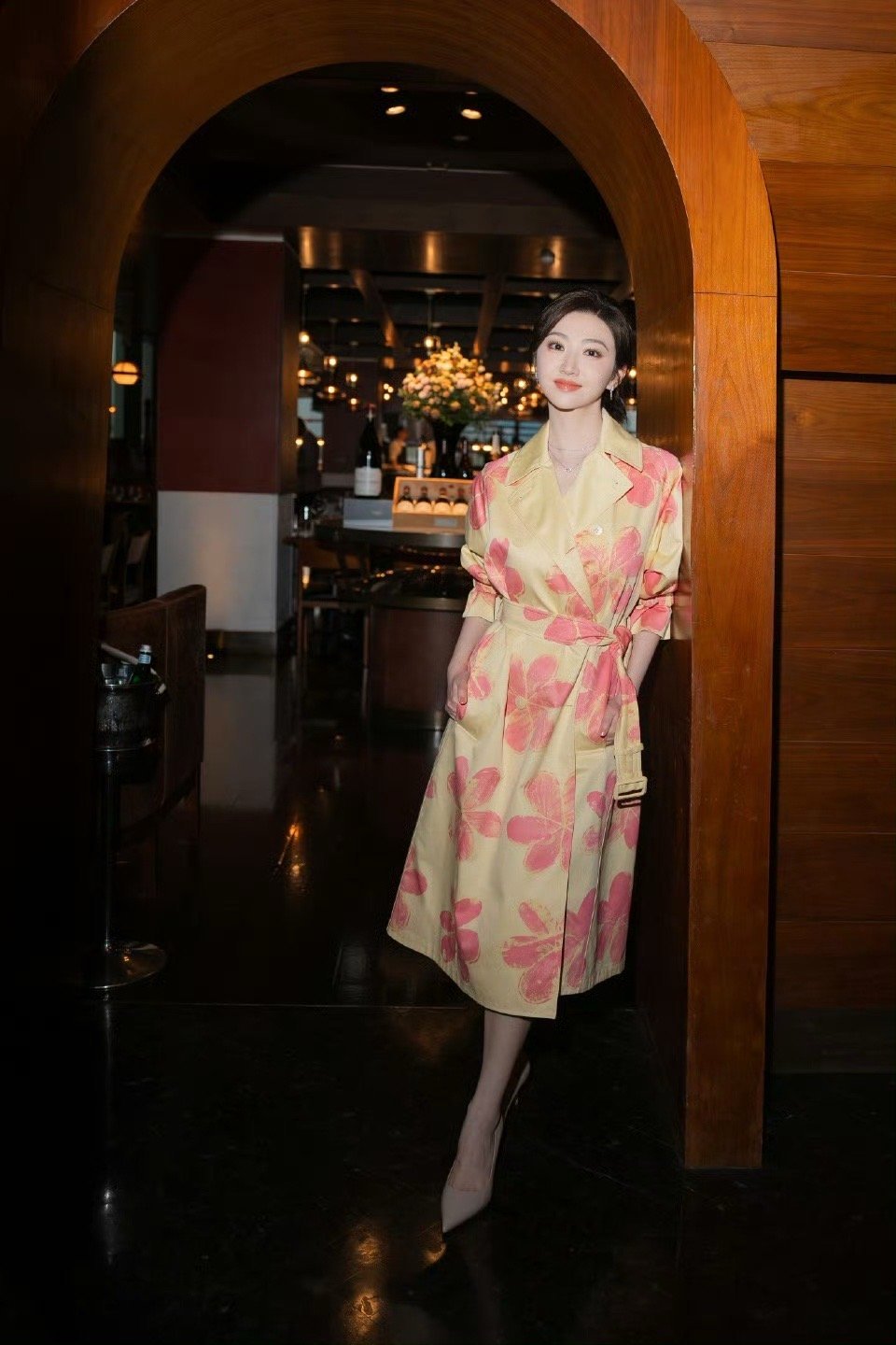 景甜滴血认亲这段景甜你在用你美丽的脸做什么追星人的快乐源泉！景甜滴血认亲整活出圈