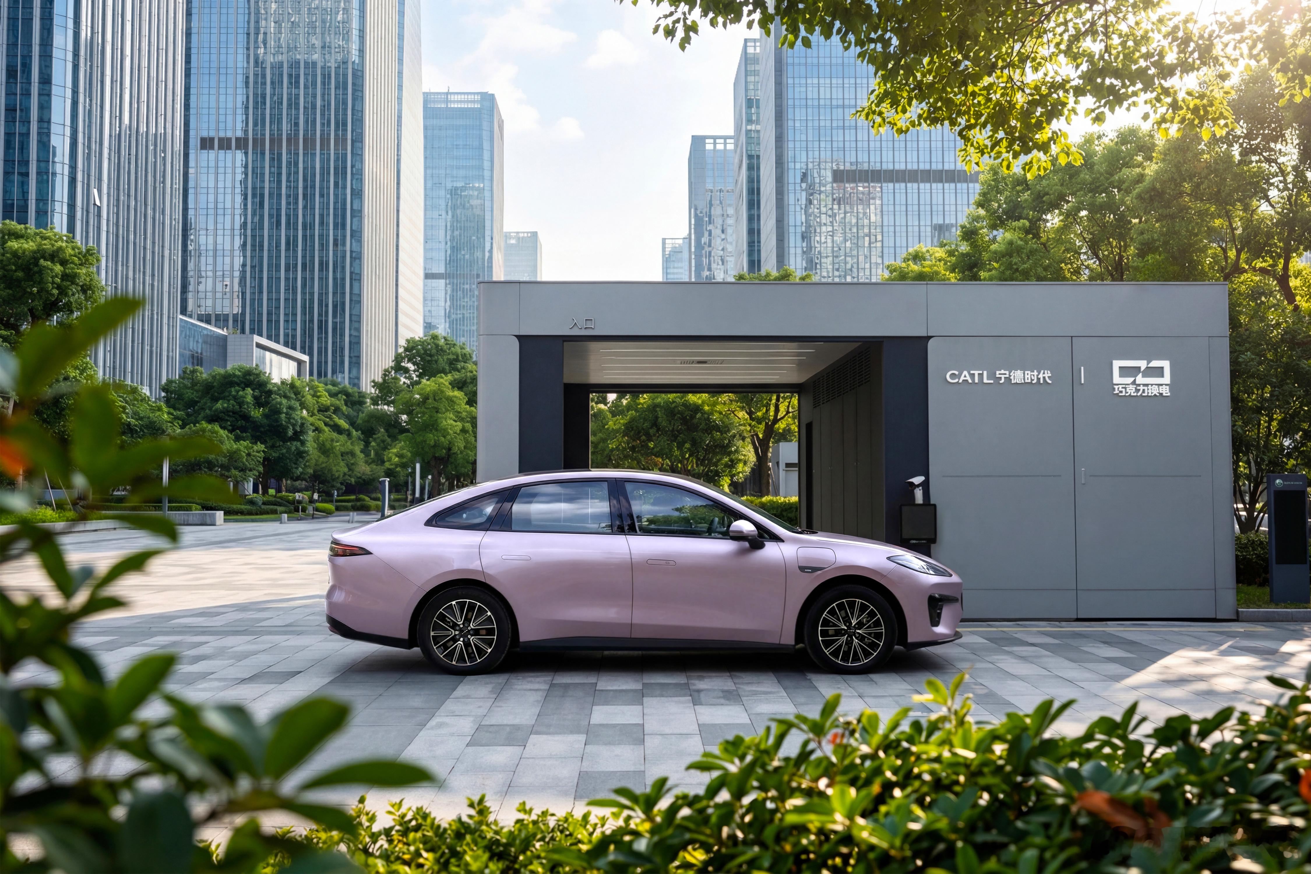 广汽埃安RT巧克力换电版上市了，租电方案立省4万，也就是说埃安RT的售价为8万，