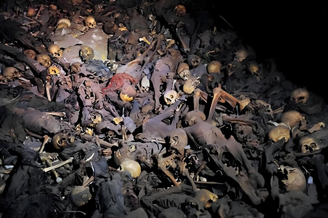 2013 年，广东揭阳深山一处隐秘地点，意外发现 2200 多名遗骸，这些遗骸残