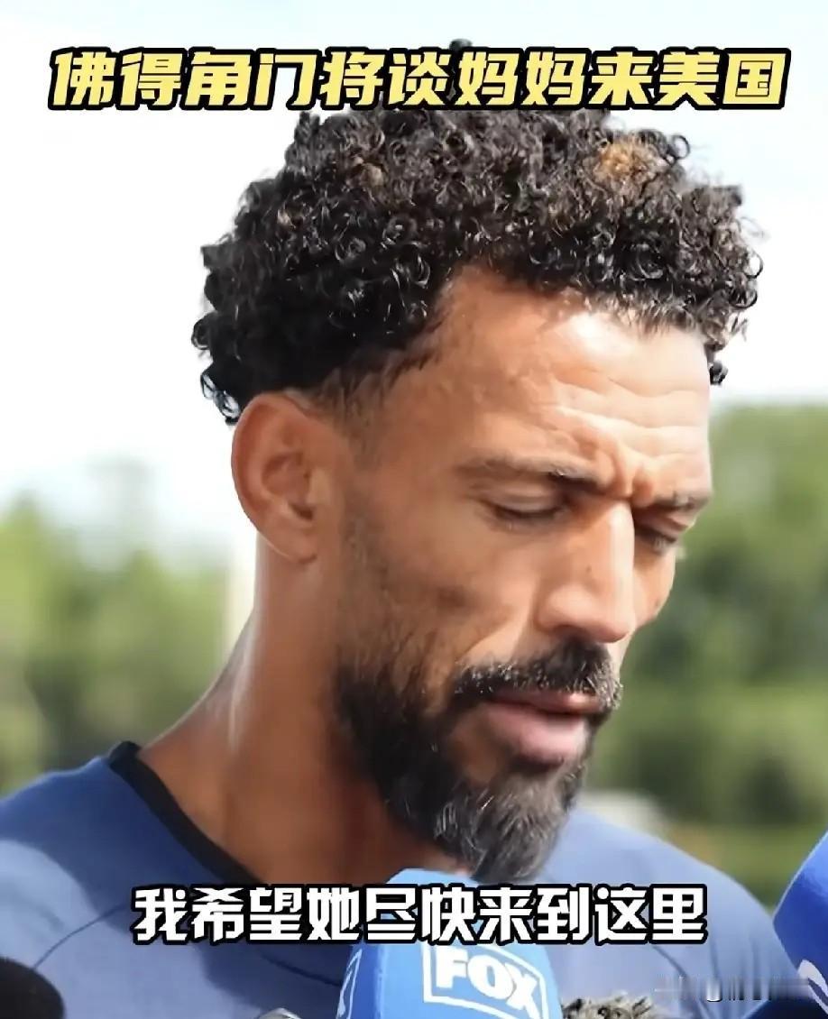 临行前老人特意学习中文，对着镜头认真道谢。简单的一句感谢没有华丽修饰，却尽显真心