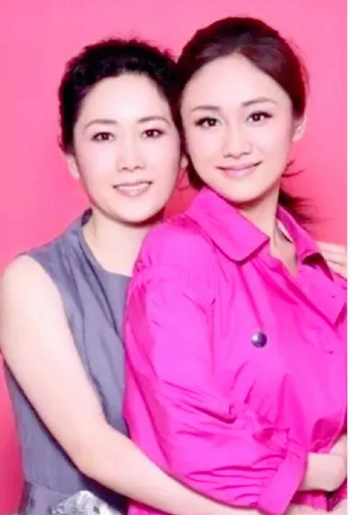 “我家姑娘不结婚我感觉挺好，找不到门当户对的，与其下嫁不如不嫁！
现在很多年轻女