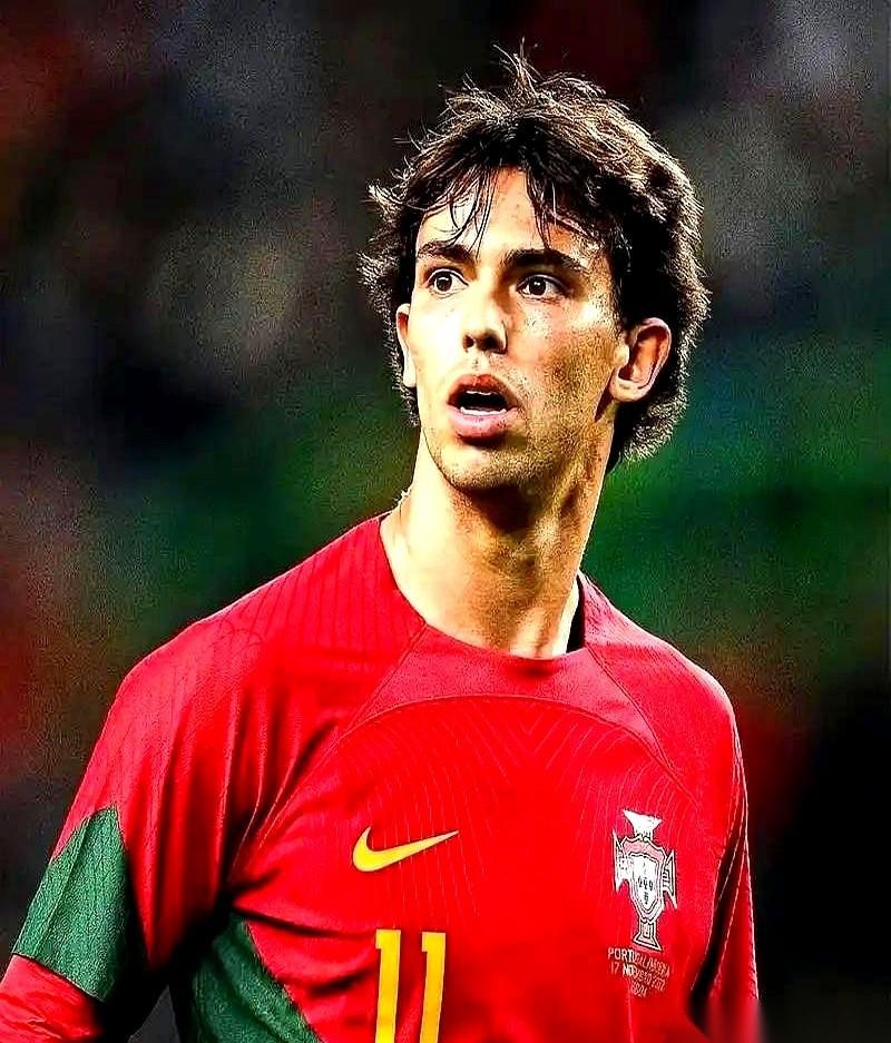 花了1.27个亿买了个天才，让他去干防守的活儿。
这事儿听着就魔幻。
说的就是马