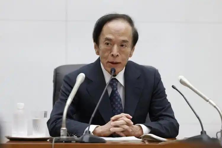 [浮云]兄弟姐妹们，你的账户马上就要被架在火上烤了。小派今天不是来吓你，但接下来