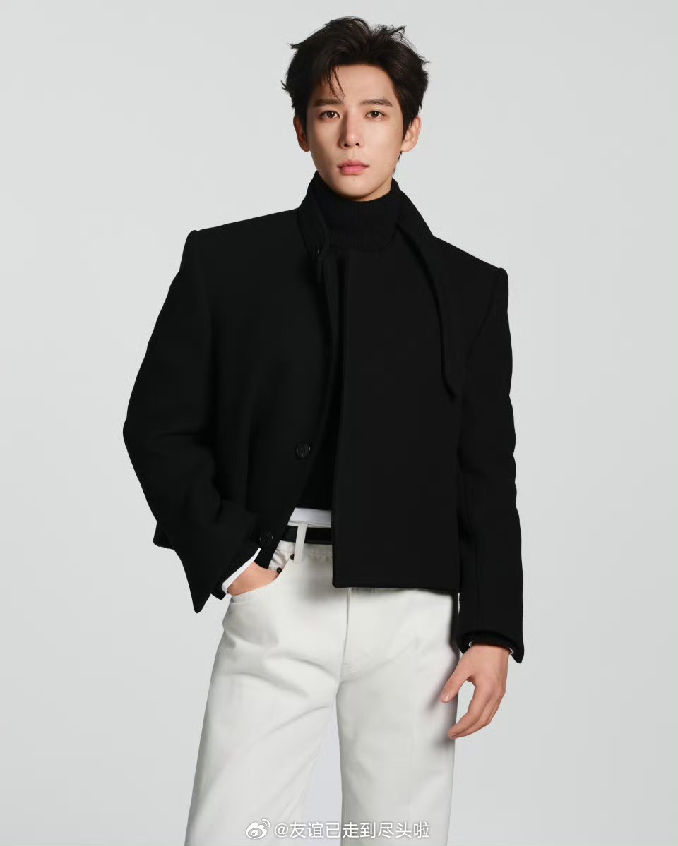 95生竞争也蛮卷的，去年十月王安宇和陈哲远共同出席celine巴黎时装秀，现在王