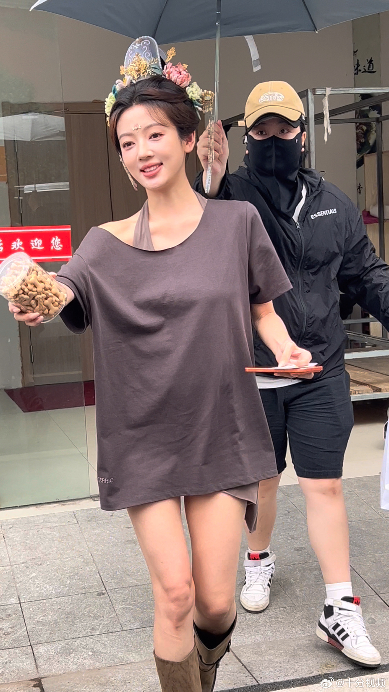 剧宣天才何瑞贤发力了剧宣天才何瑞贤发力了，野狗骨头开播逆应援好用心何瑞贤野狗骨头