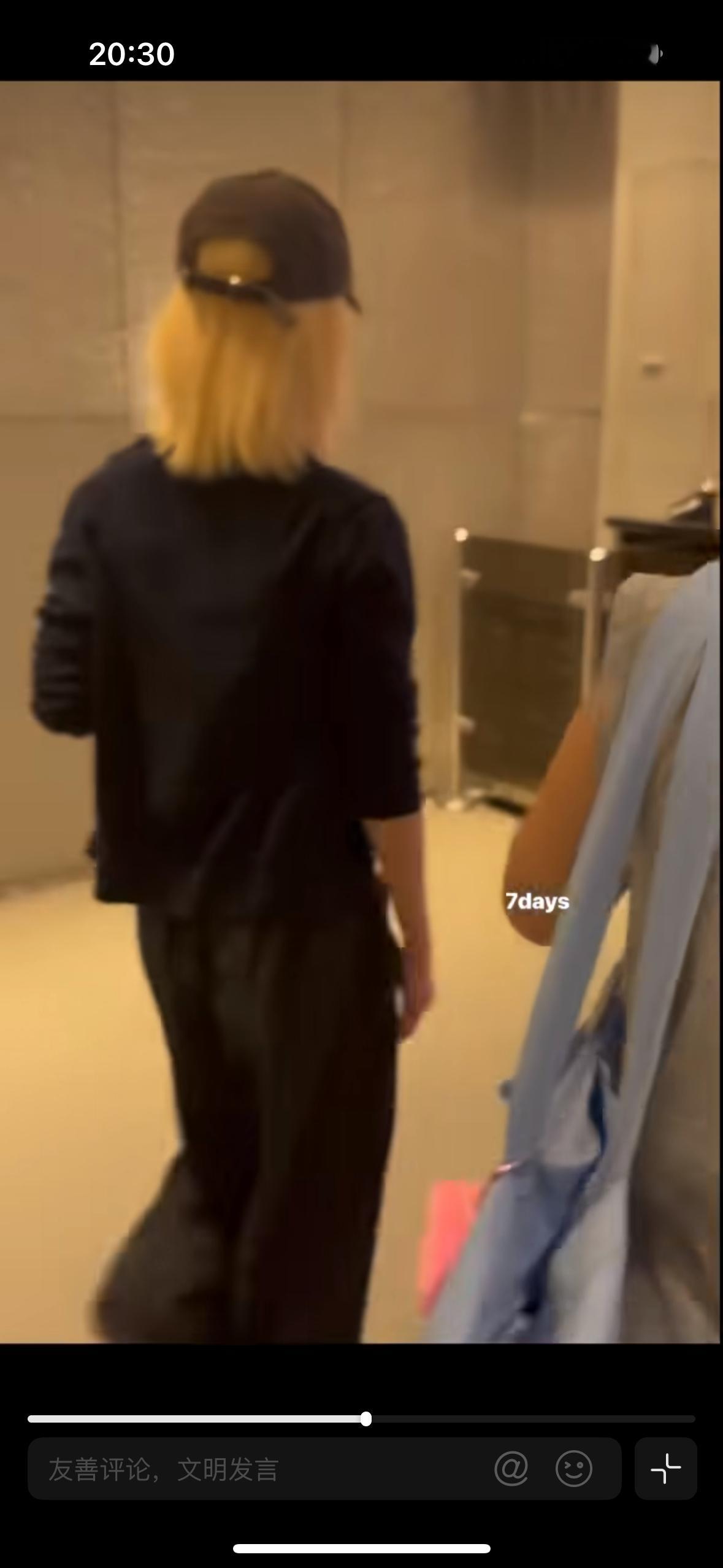 我冬第一次见这阵仗小姐姐……您离得也太近了吧 