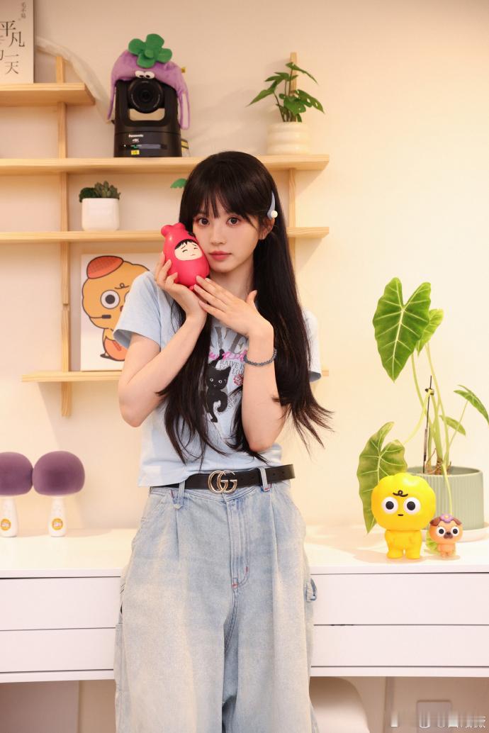 田曦薇甜妹和她的萌趣小摆件田曦薇毛雪汪里的充电一日发现田曦薇的充电魔法啦🔮 举