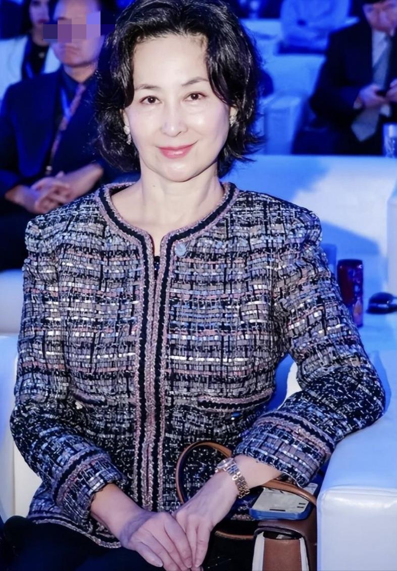 3月31日晚上，赌王最厉害的女儿何超琼，突然冲上热搜，这次她不忍不了了，直接把前