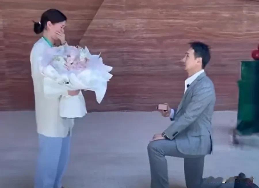 真爷们！43岁男演员白血病5年临床治愈，刚拿到复查报告就向血液科医生女友求婚：相
