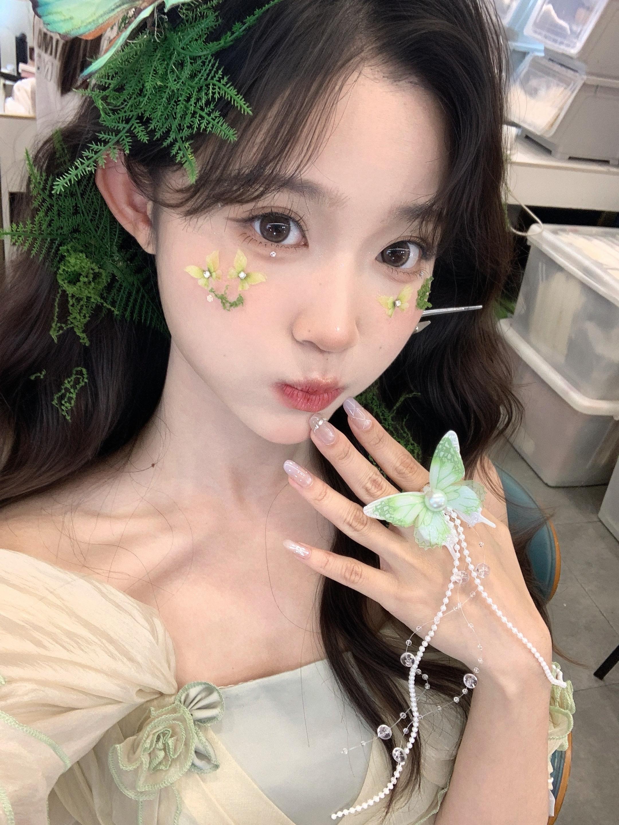 这套简直是春日打歌服..👒💚🫧。分享一些海马体工作花絮