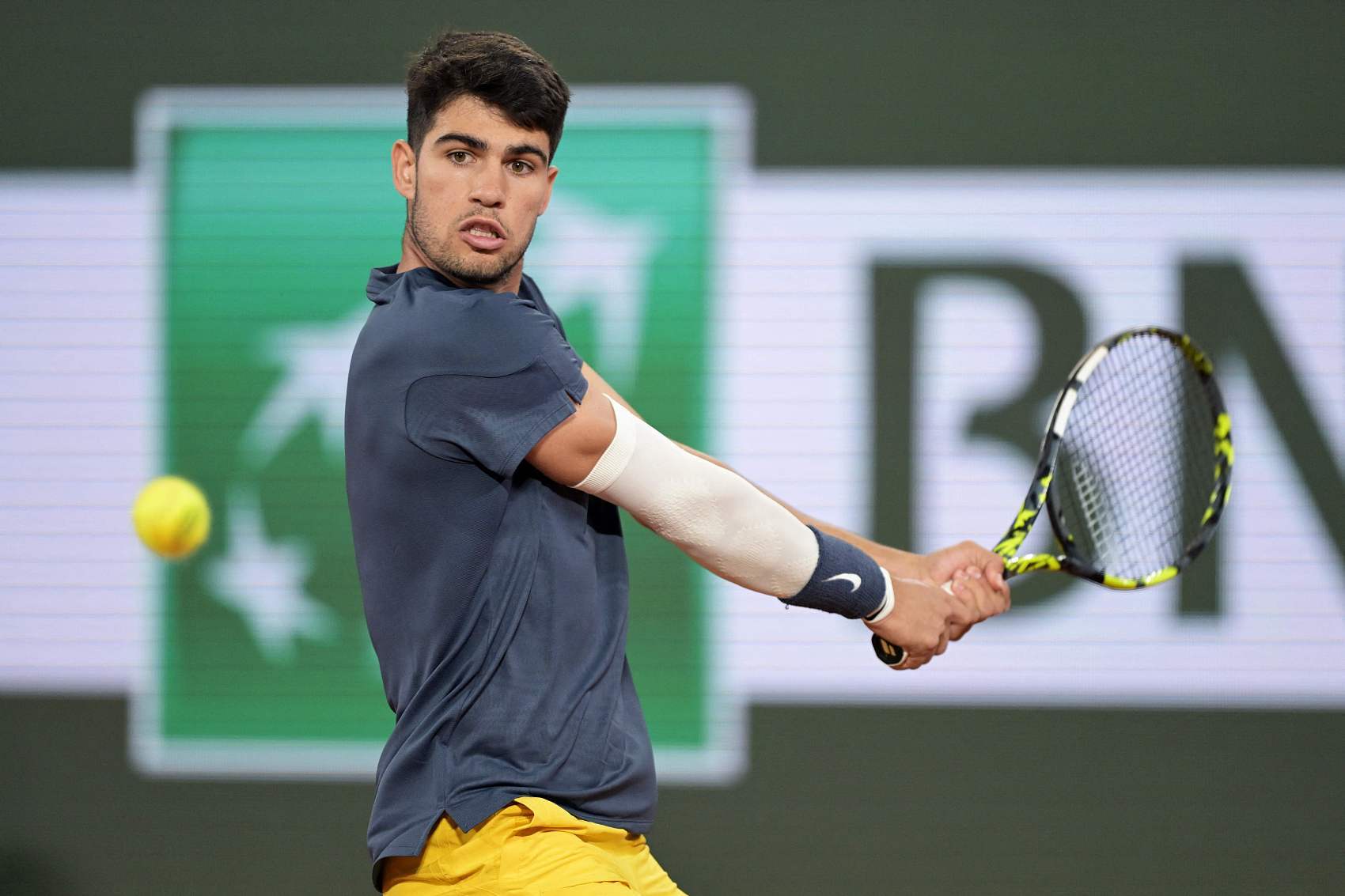 🎾2024法网男单半决赛🕙北京时间20:30[2]辛纳VS阿尔卡拉斯[3]法