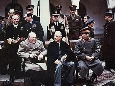 1951年，斯大林送给了中国五台防弹车，这对于当时的中国来说算得上雪中送炭。经历