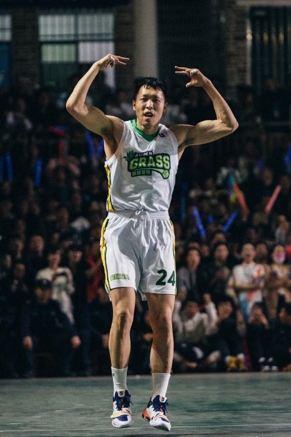 CBA官宣2026cba全明星周末 张镇麟&邹阳顶替约克&孙铭徽入选正赛阵容。教