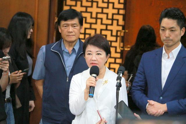 毒油事件谁的责任？选民自会判断
台湾在野党发动，抗议致癌毒油无处不在，“赖政府”