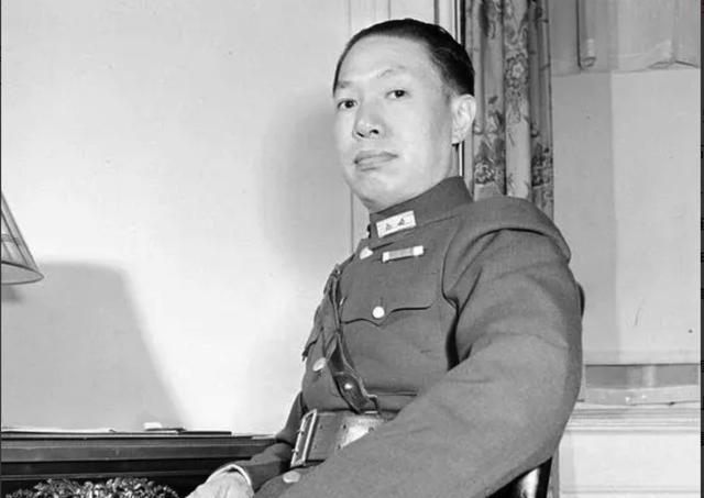 1954年，蒋介石听说熊式辉在泰国开工厂赔了个底朝天，还想回台湾，当场就骂，一个