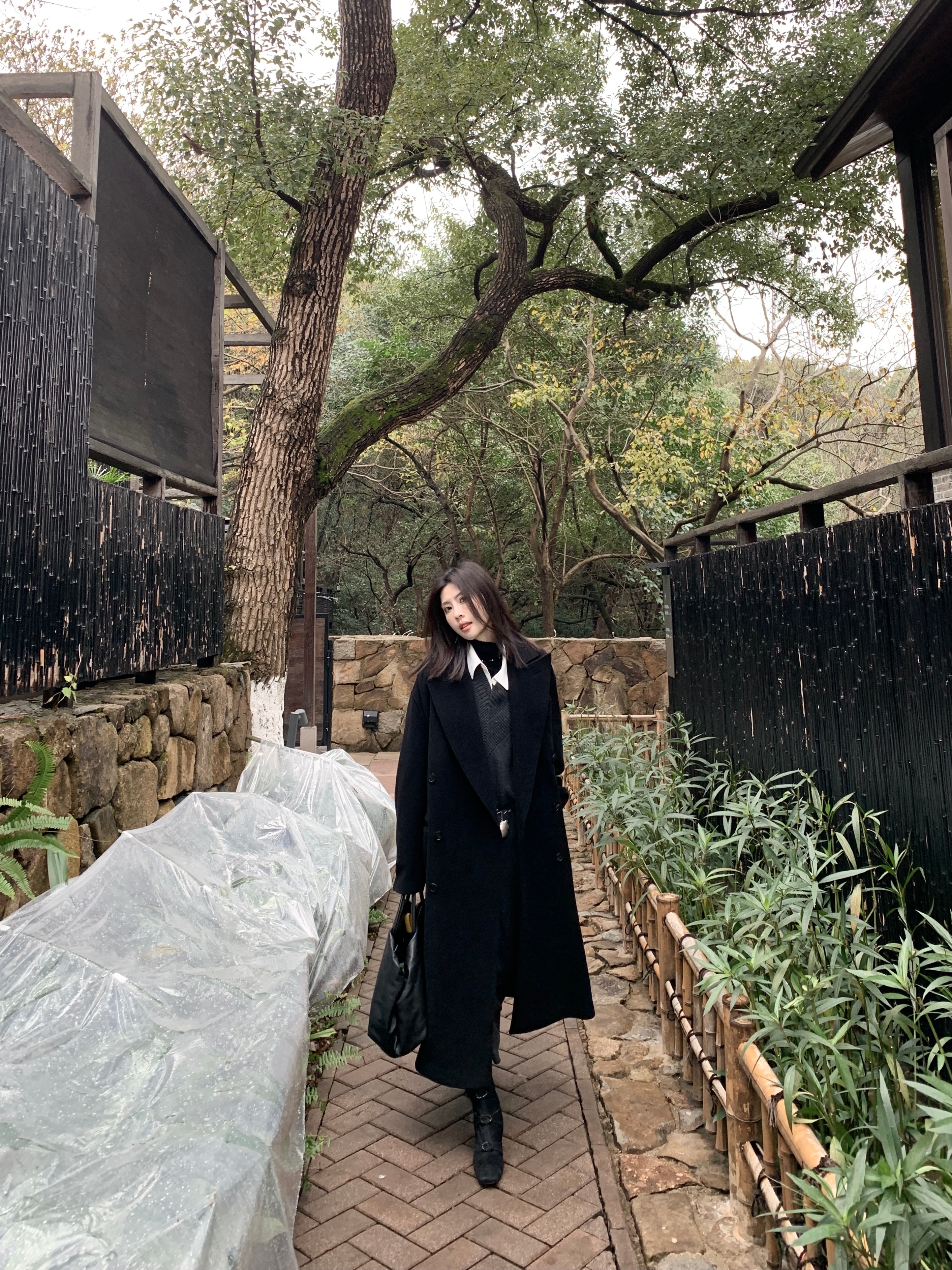还记得这件私服不最后一张我之前没这么冷的时候单独拍了两张现在冷的话可以叠穿就不冷