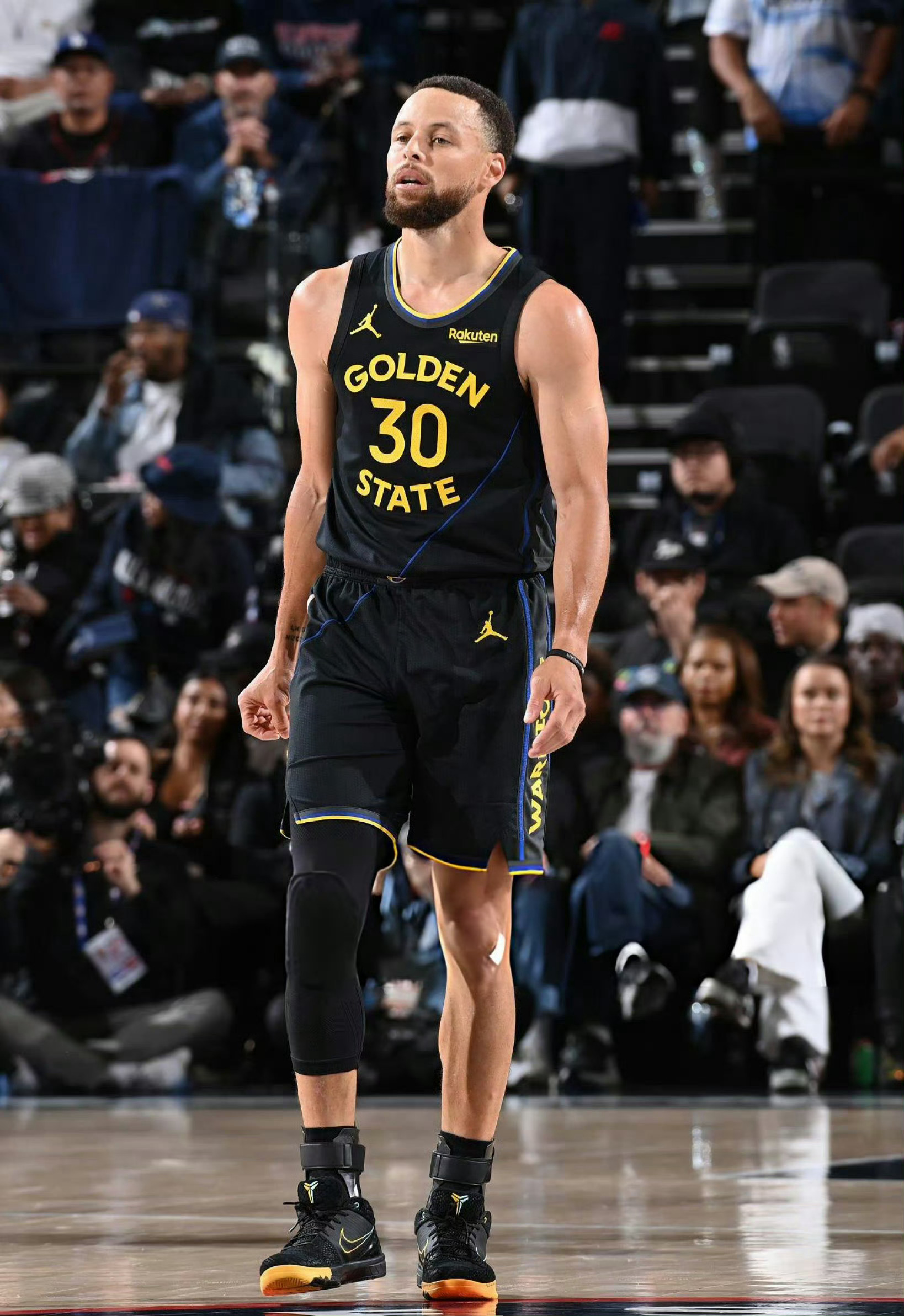 NBA鞋视角 Nike Kobe 4 Protro ⚫🟡常规赛收官，还是要致敬