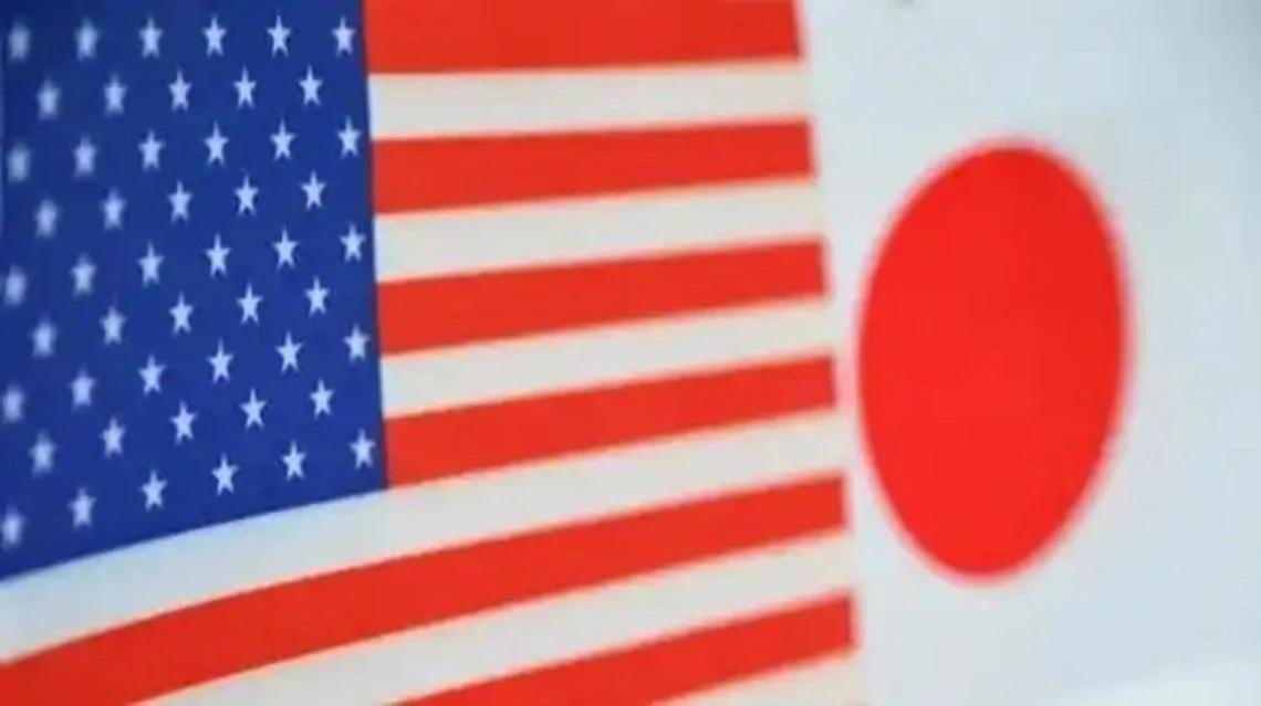 俄罗斯驻日大使把俄日关系定性为“战后最低点”。一边喊着要签和平条约，一边又往死里