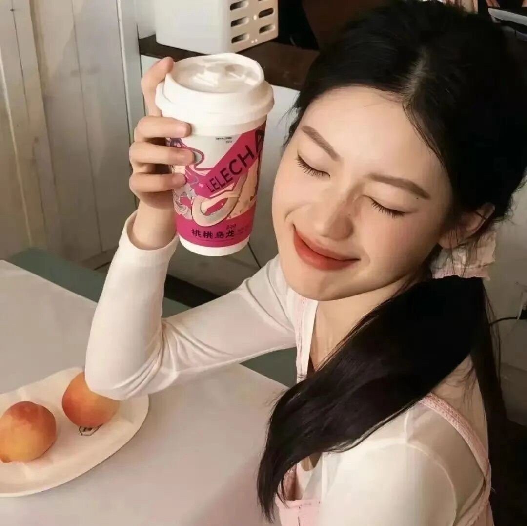 可以吃醋 可以吵架 可以谁都不理谁 但谁都不能想着离开 听到没. ​​​