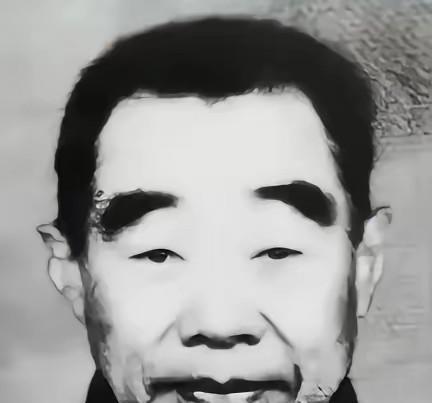1949年，西宁解放后，一个放牛奴瘸着腿，冲进了解放军驻地，对哨兵说：“我是失踪