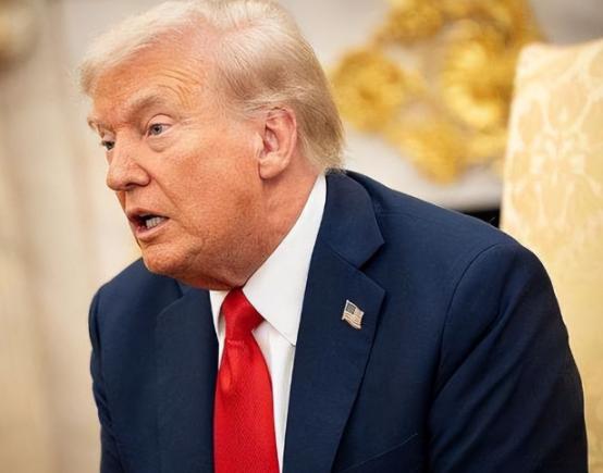 不到24小时，格兰陵岛交易完成，特朗普还没笑出声，就被现实打脸
 
特朗普这场格