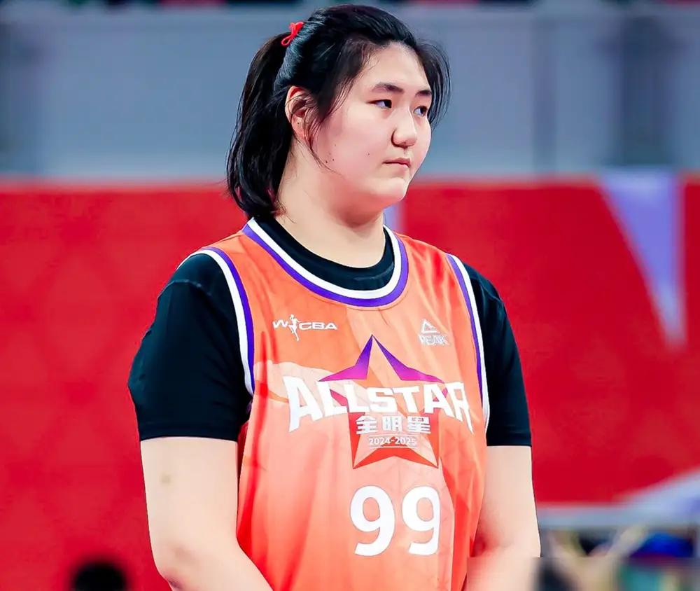 张子宇2.26的身高相当于一个在男子里相当于250身高的人，你竟然动动嘴皮子让把