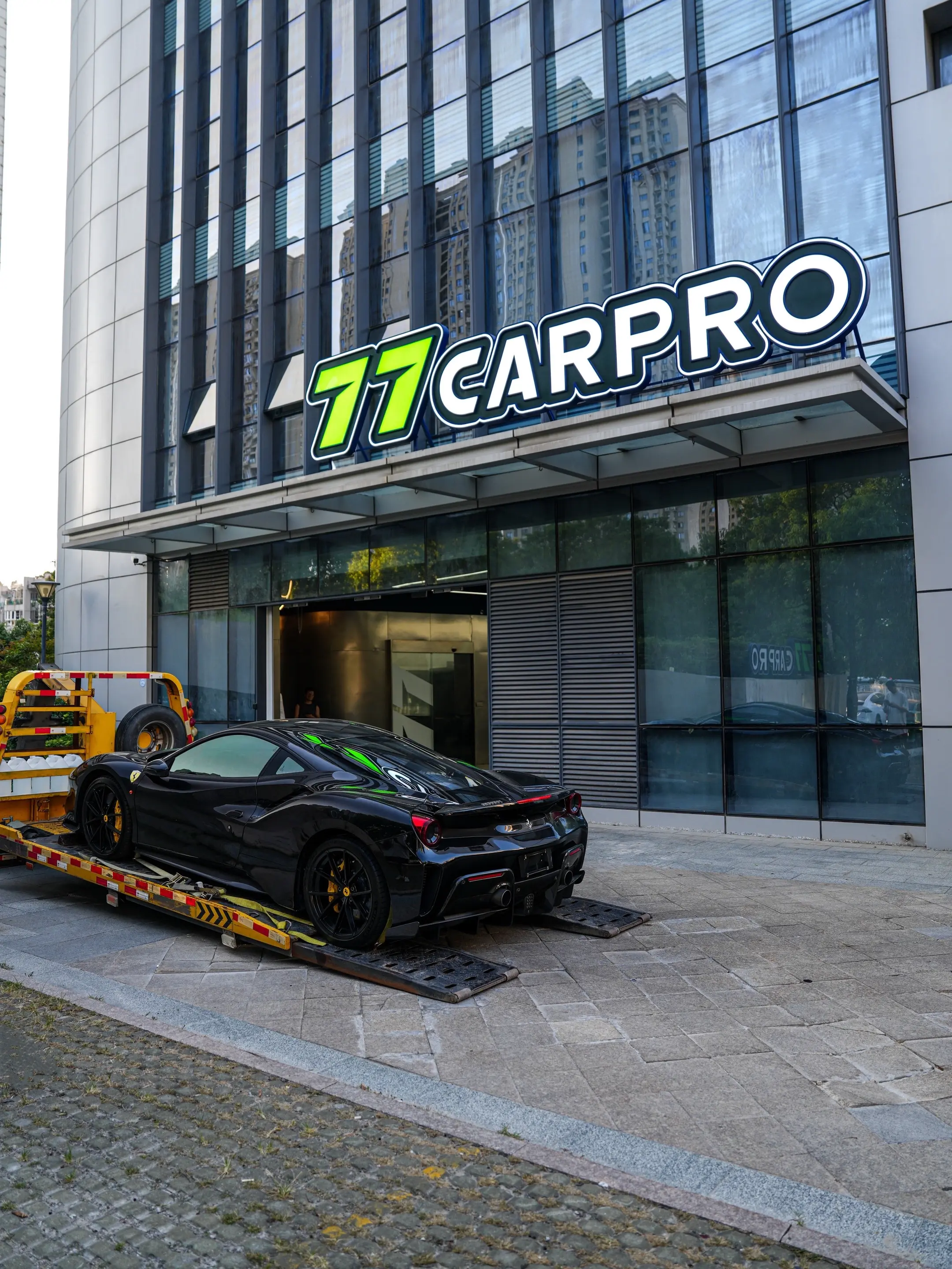 黑武士法拉利488Pista，你们会选择这台吗