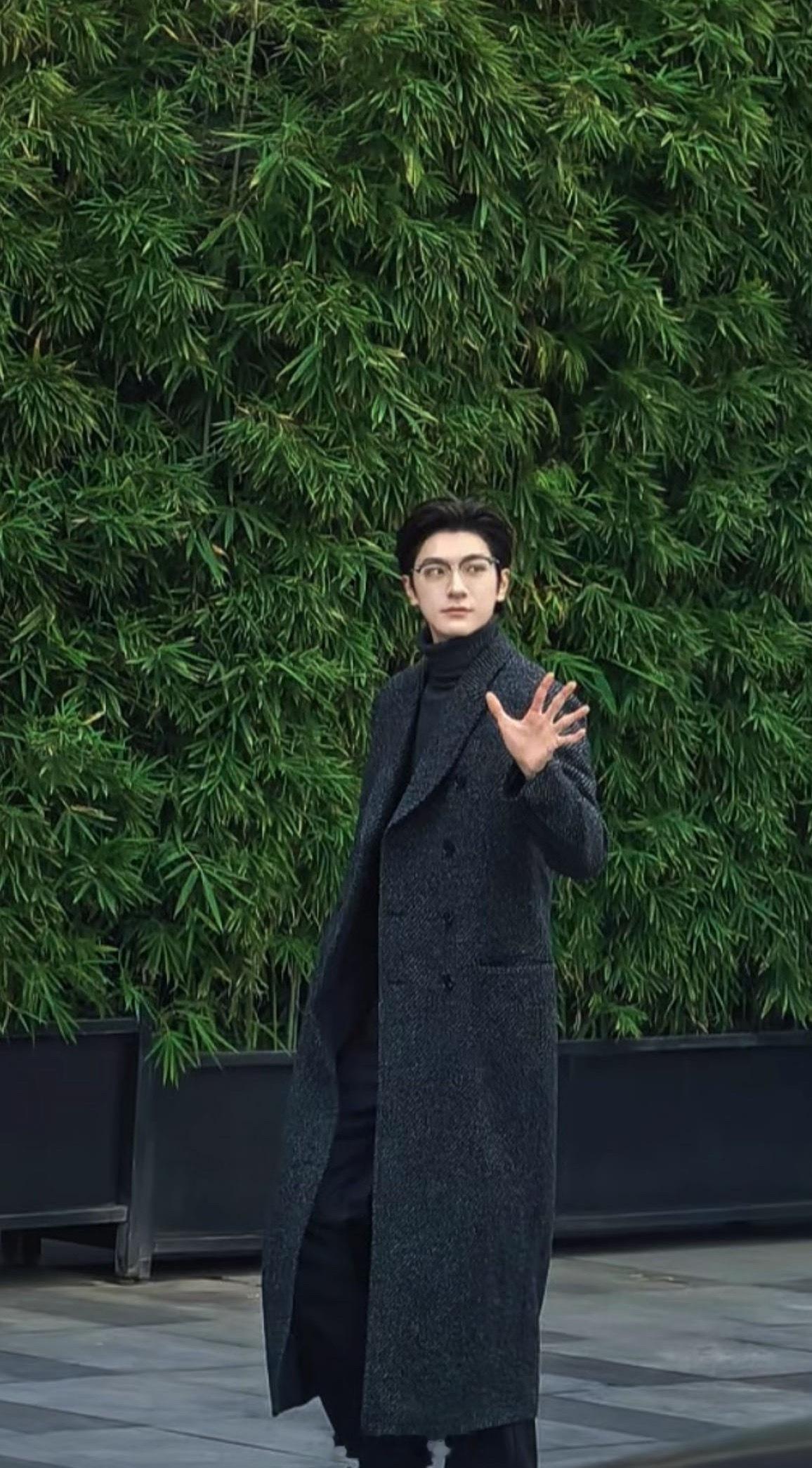 林一敖瑞鹏霸总上新林一背头眼镜高智感 颤抖吧，霸总圈！ 