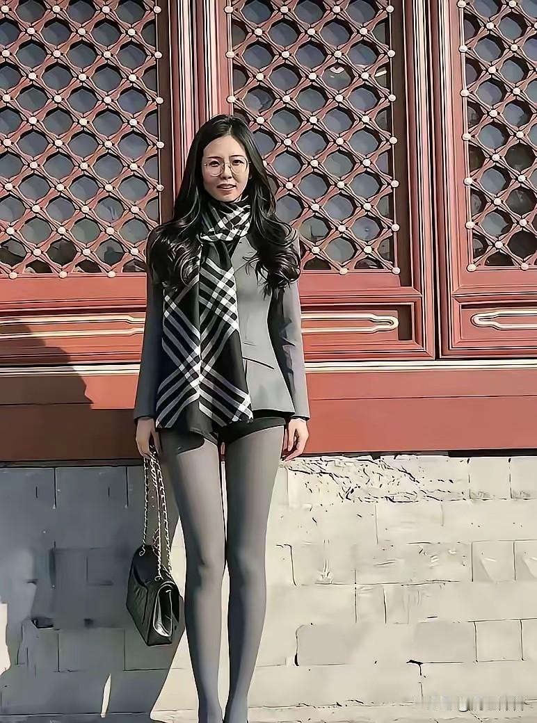 才30多岁，怎么看都感觉有50岁！不是长相让人着急……