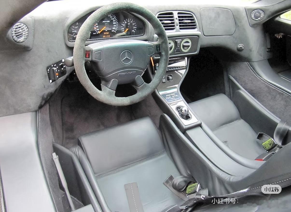 红薯刷的，CLK GTR 二手车，售价2.01亿人民币。 我粉丝估计有这个实力，