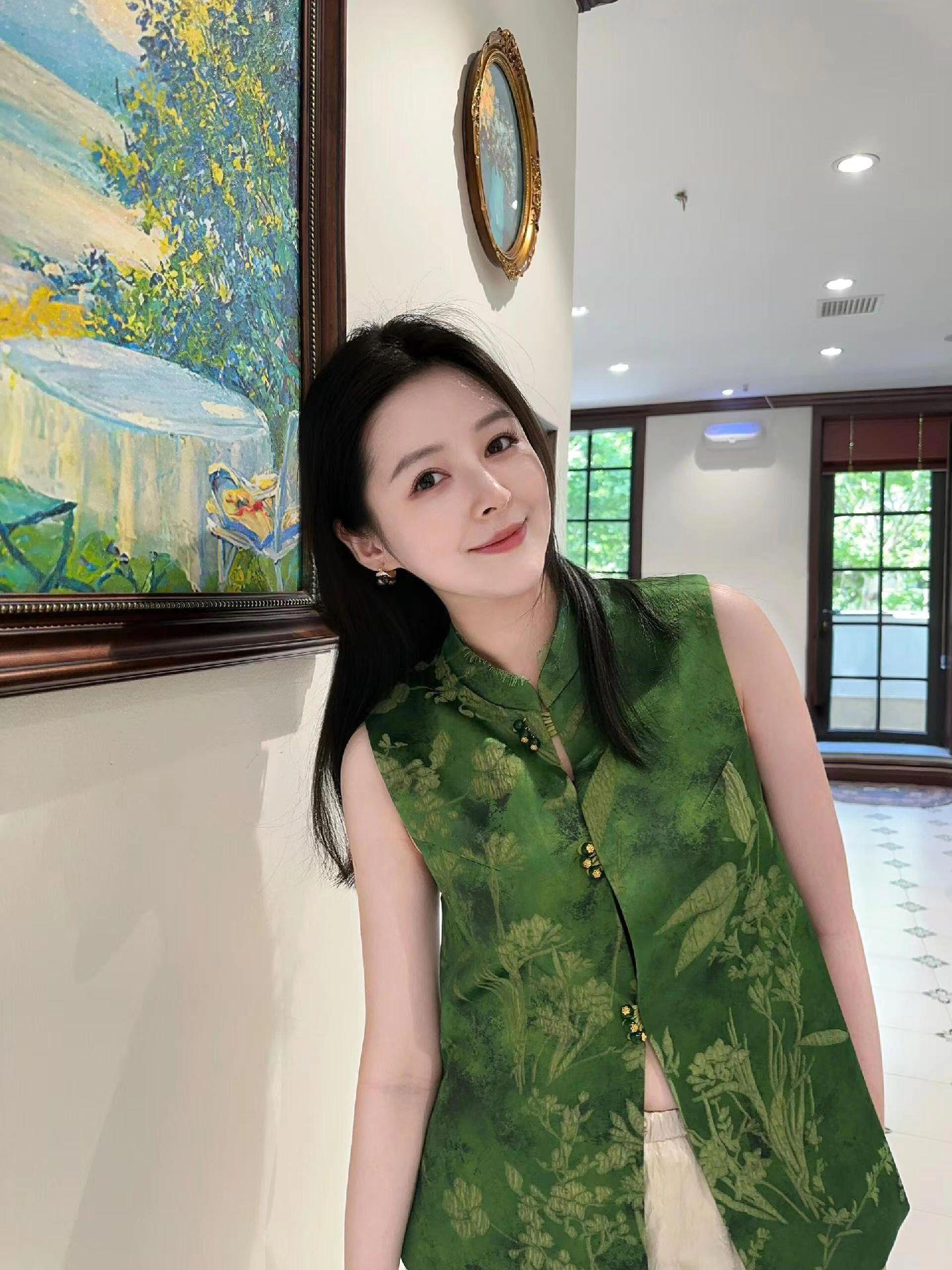 人各有千万面 能同频的人很少 能留在彼此身边的是种福气里