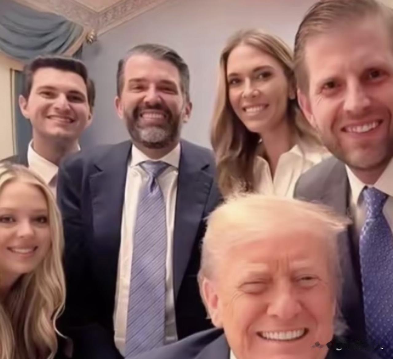 新思维：特朗普，将拖家带口访华

特朗普计划带全家来华，我觉得90%是为家族铺路