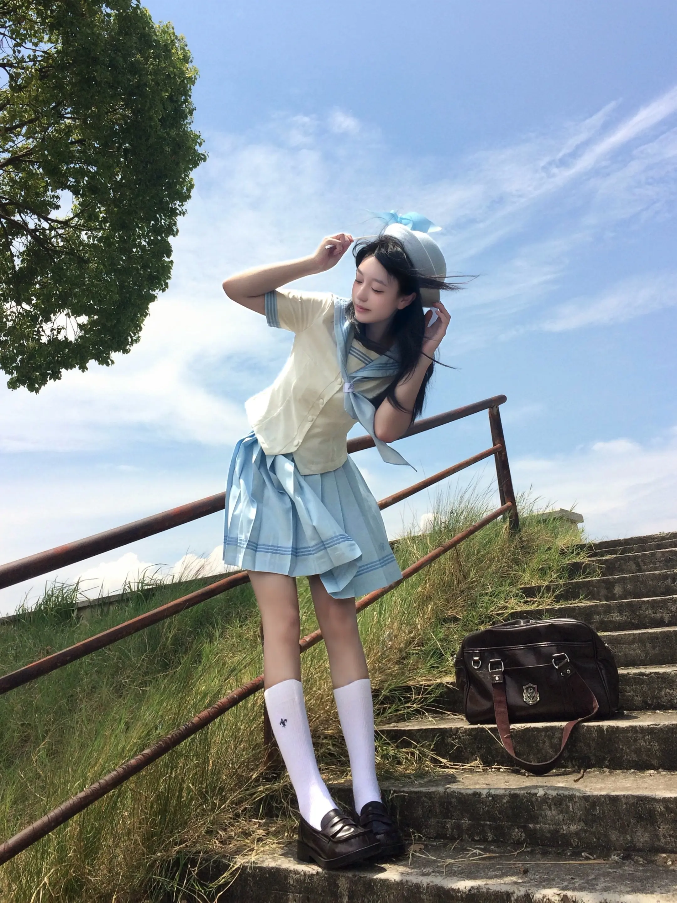 夏季与我们的生命会曾是同一质地。
