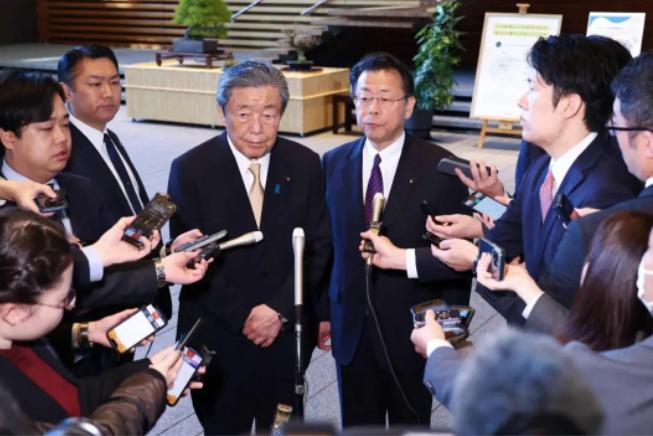 日本学者提出一个平息中国怒火的建议：过去这一招屡试不爽！

早稻田大学教授岸博幸