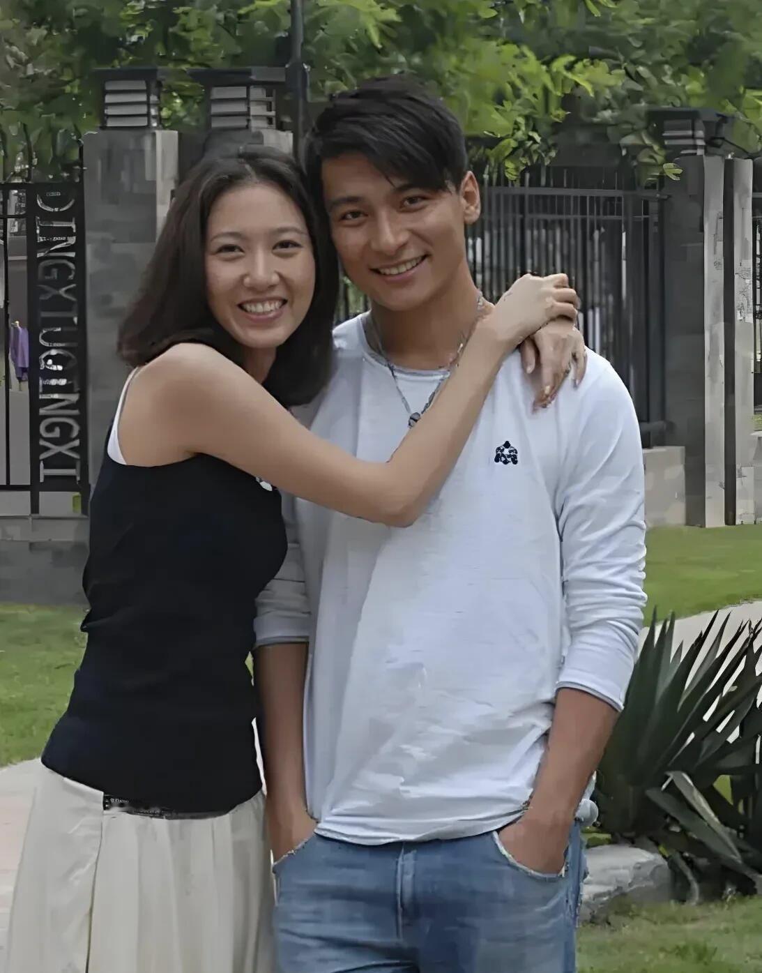 高露好漂亮啊，不愧是一个跟高圆圆一样美，可以和刘亦菲媲美的女演员，她很有松弛感，