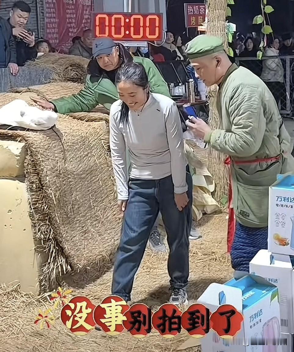 又一位大网红因为带货翻车，
最好玩的是，
卖货的时候称粉丝为家人，
当出了问题粉